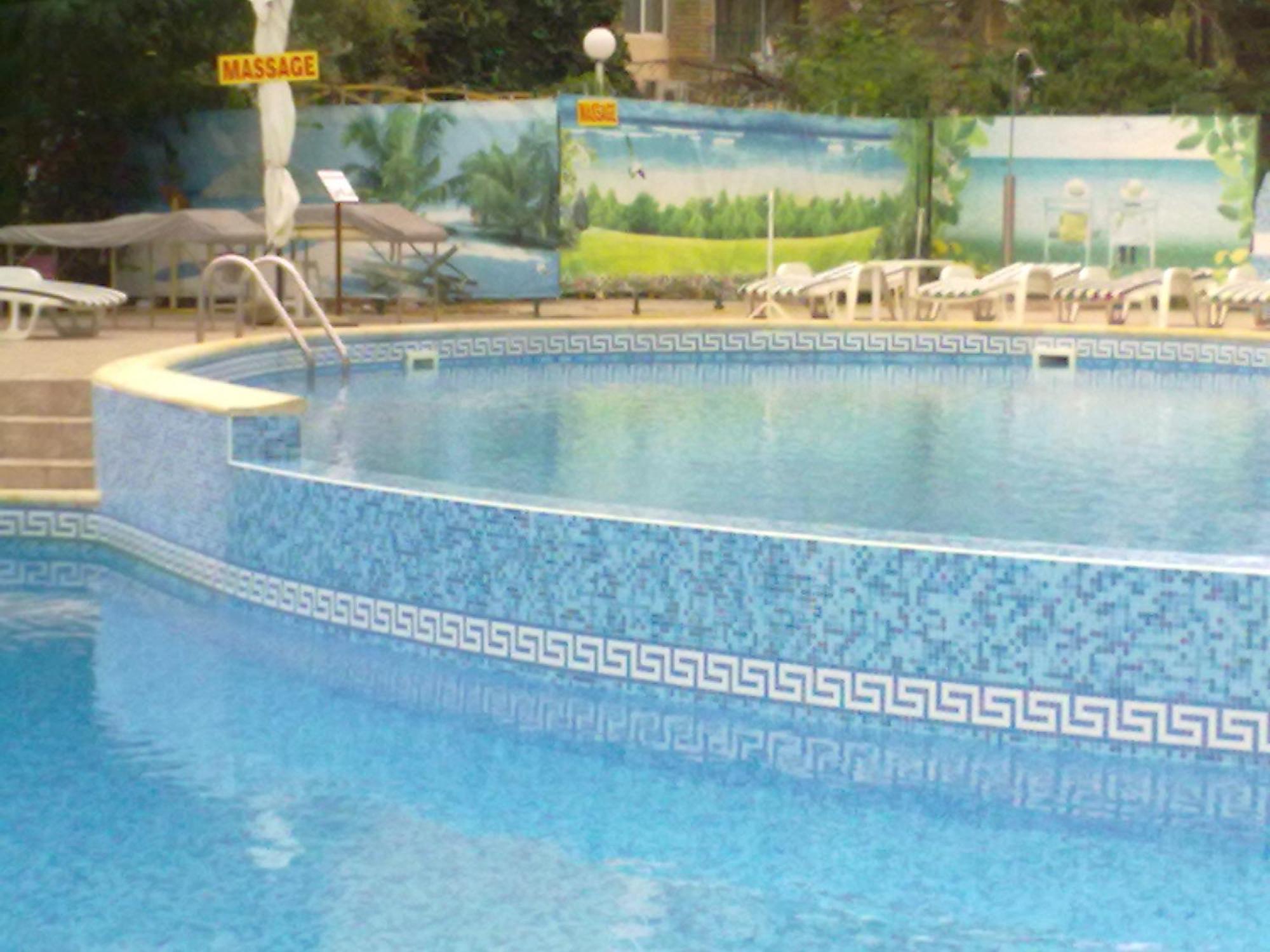 Hotel Yantra サニービーチ エクステリア 写真