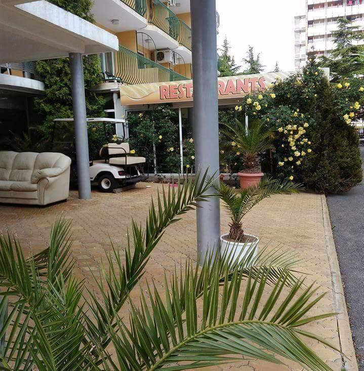 Hotel Yantra サニービーチ エクステリア 写真