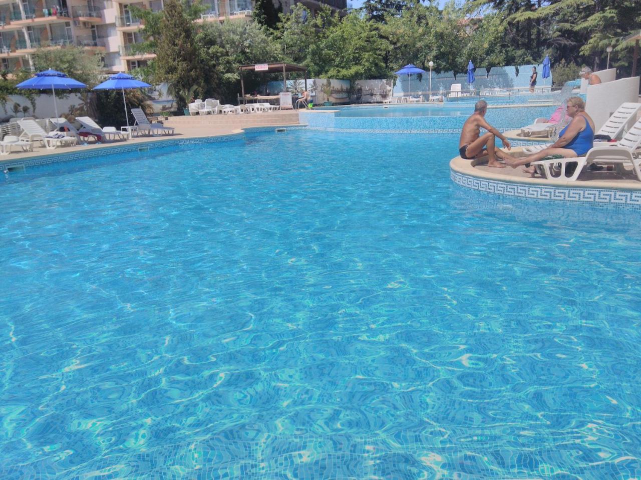 Hotel Yantra サニービーチ エクステリア 写真