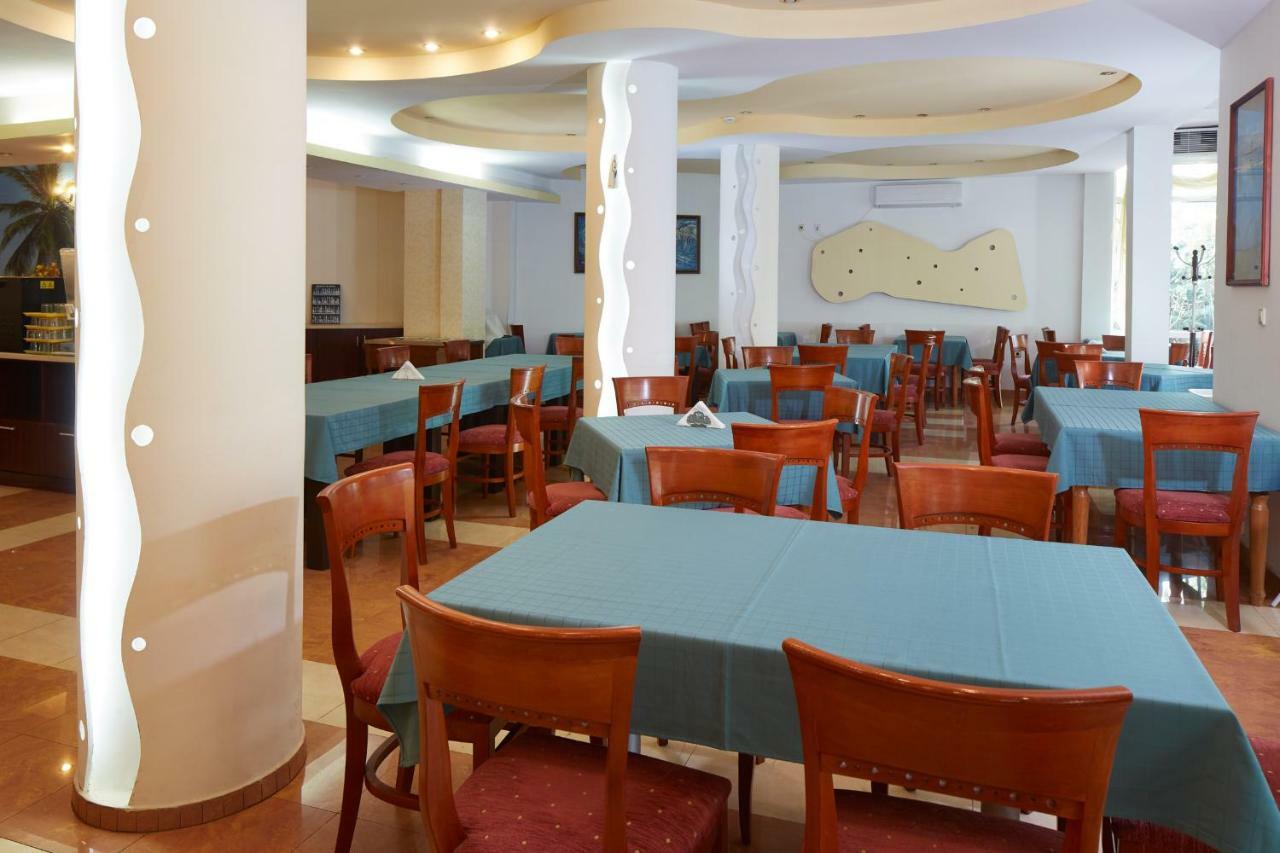 Hotel Yantra サニービーチ エクステリア 写真