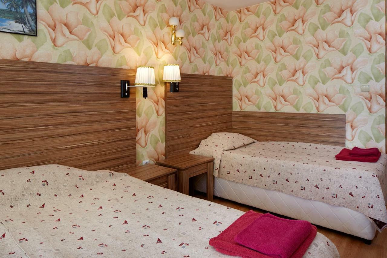 Hotel Yantra サニービーチ エクステリア 写真