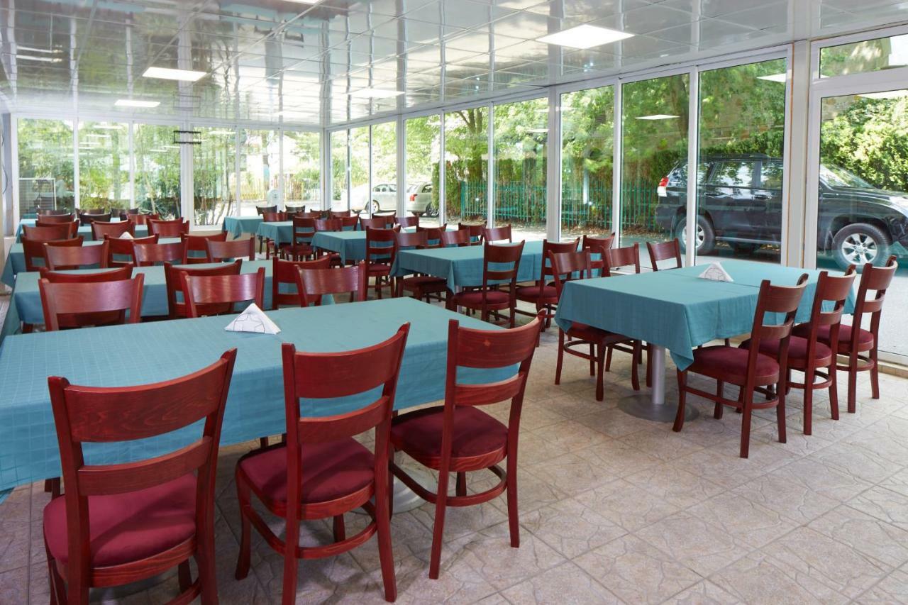 Hotel Yantra サニービーチ エクステリア 写真